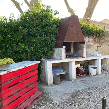 Chez marinette Apartman Le Cailar Kültér fotó