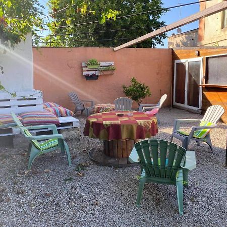 Chez marinette Apartman Le Cailar Kültér fotó